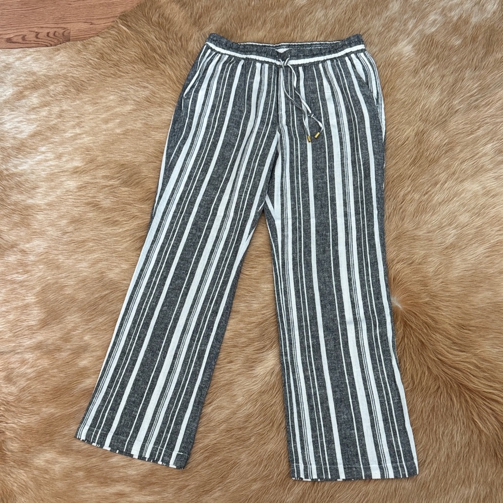 Ellen Tracy Striped linen Gray and White Lounge Pants
